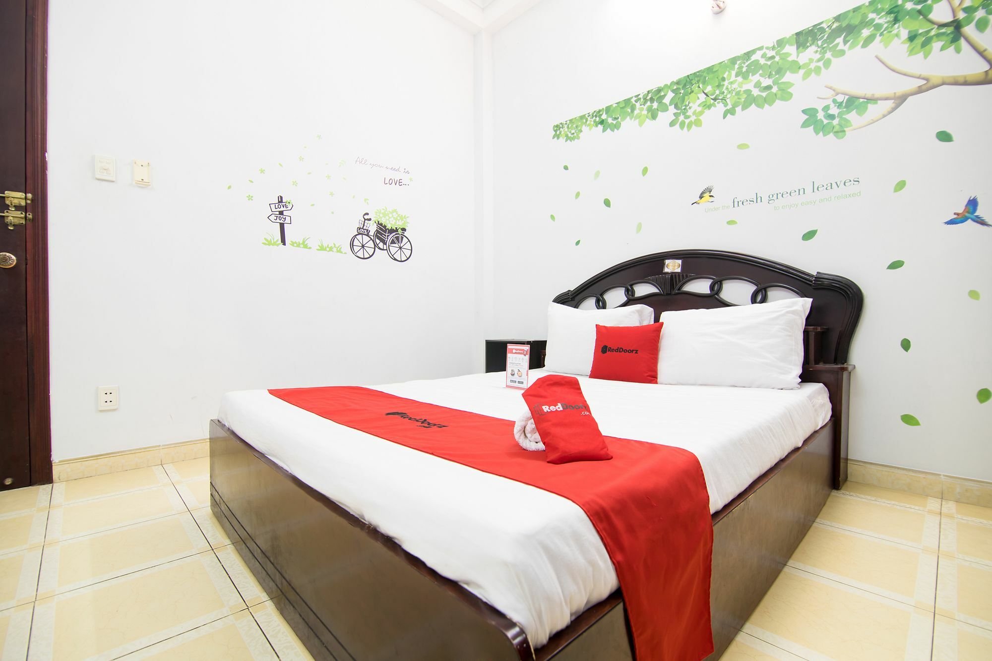 Reddoorz Near Pico Plaza Cong Hoa Hotel Ho Chi Minh City Bagian luar foto