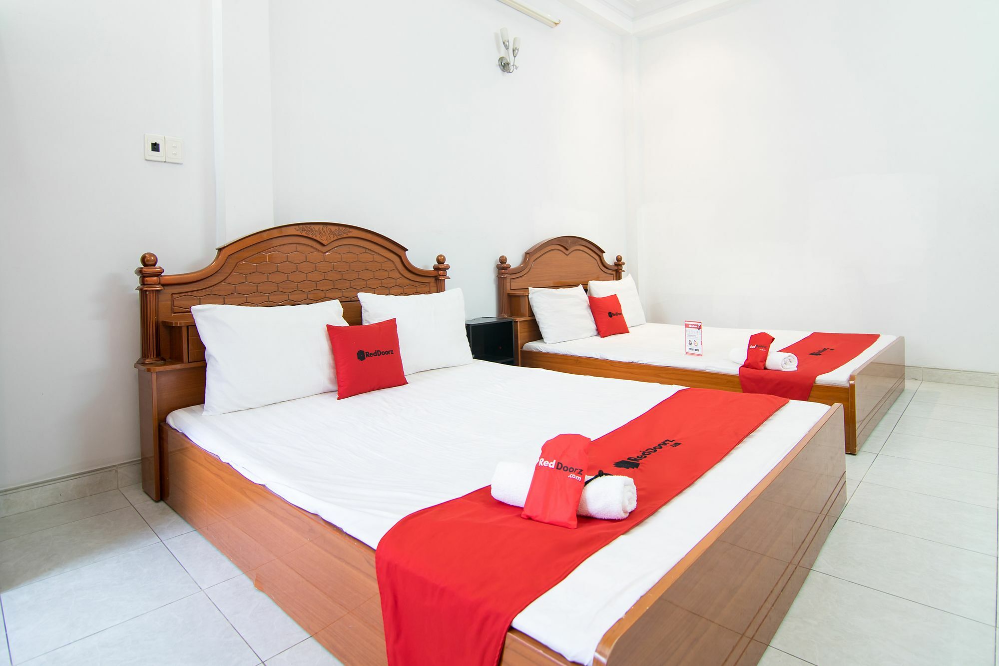 Reddoorz Near Pico Plaza Cong Hoa Hotel Ho Chi Minh City Bagian luar foto