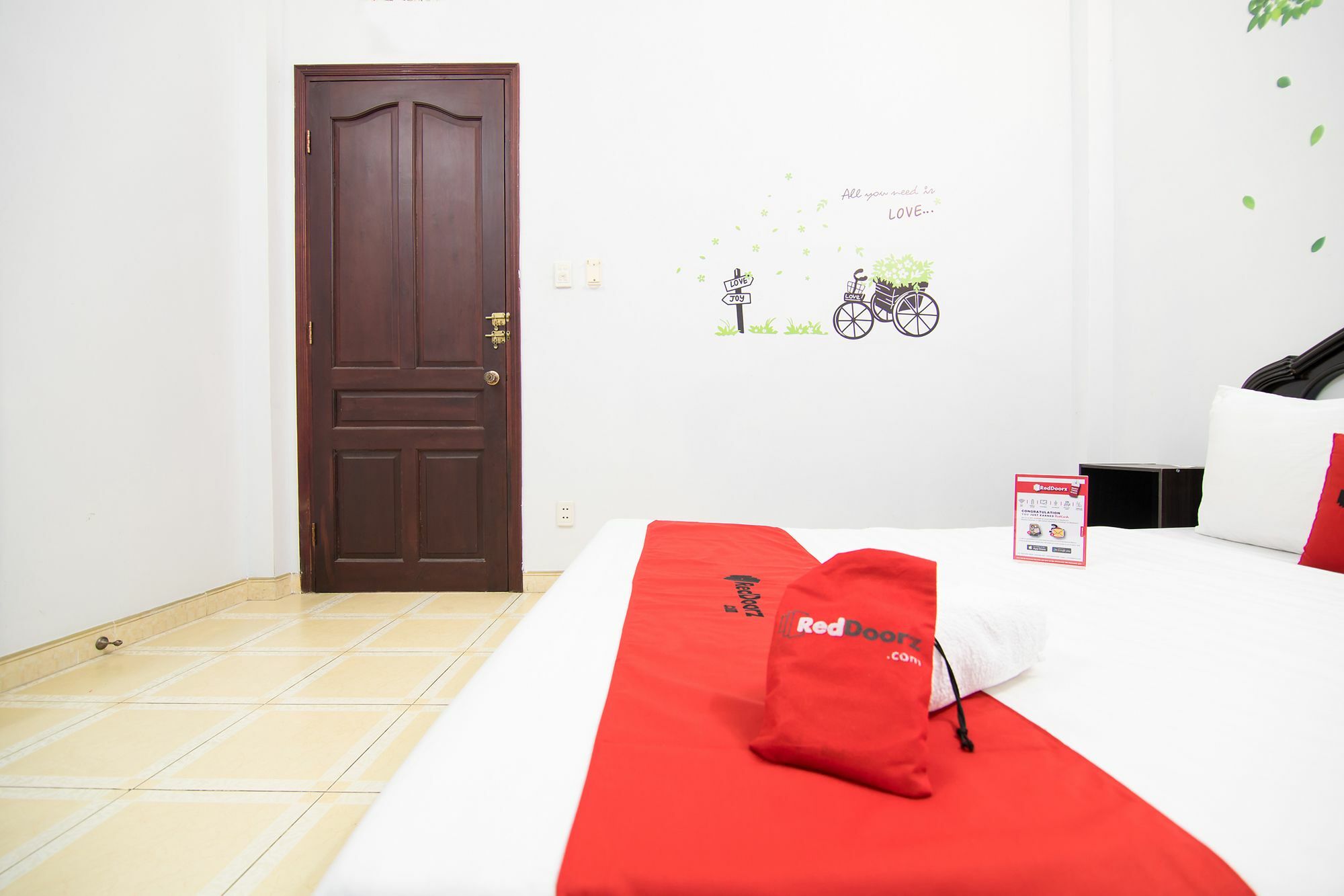 Reddoorz Near Pico Plaza Cong Hoa Hotel Ho Chi Minh City Bagian luar foto