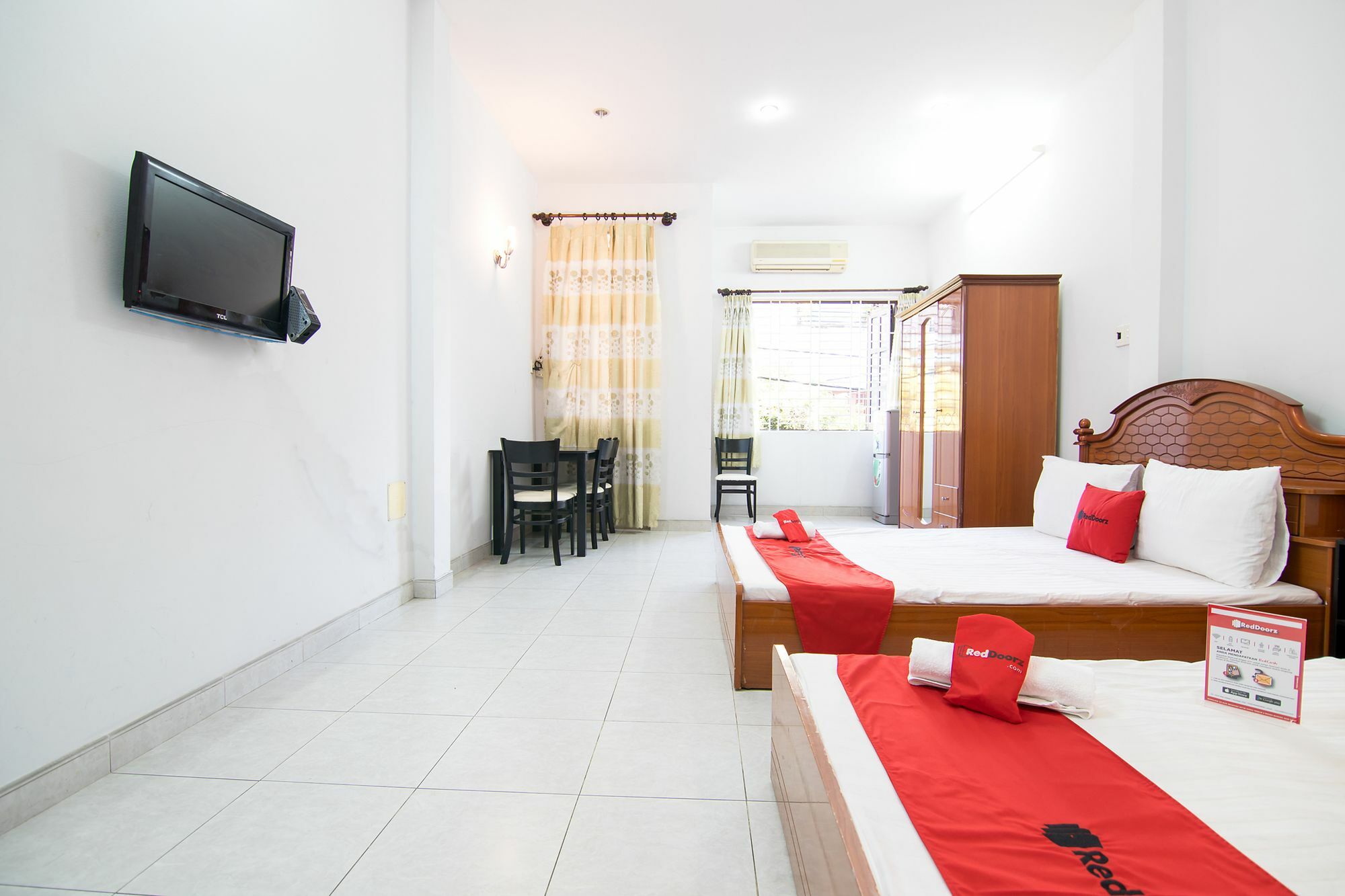Reddoorz Near Pico Plaza Cong Hoa Hotel Ho Chi Minh City Bagian luar foto