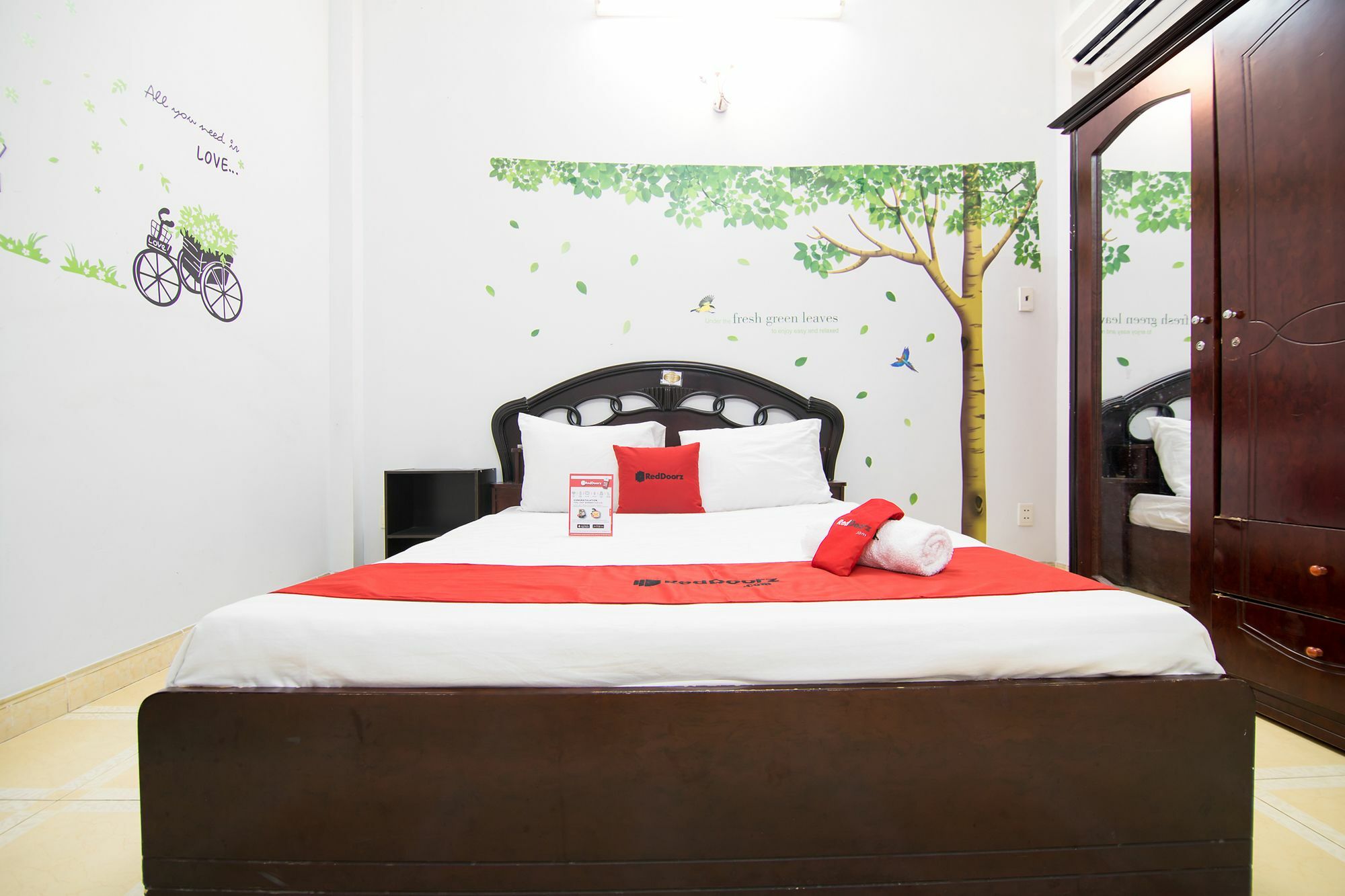 Reddoorz Near Pico Plaza Cong Hoa Hotel Ho Chi Minh City Bagian luar foto