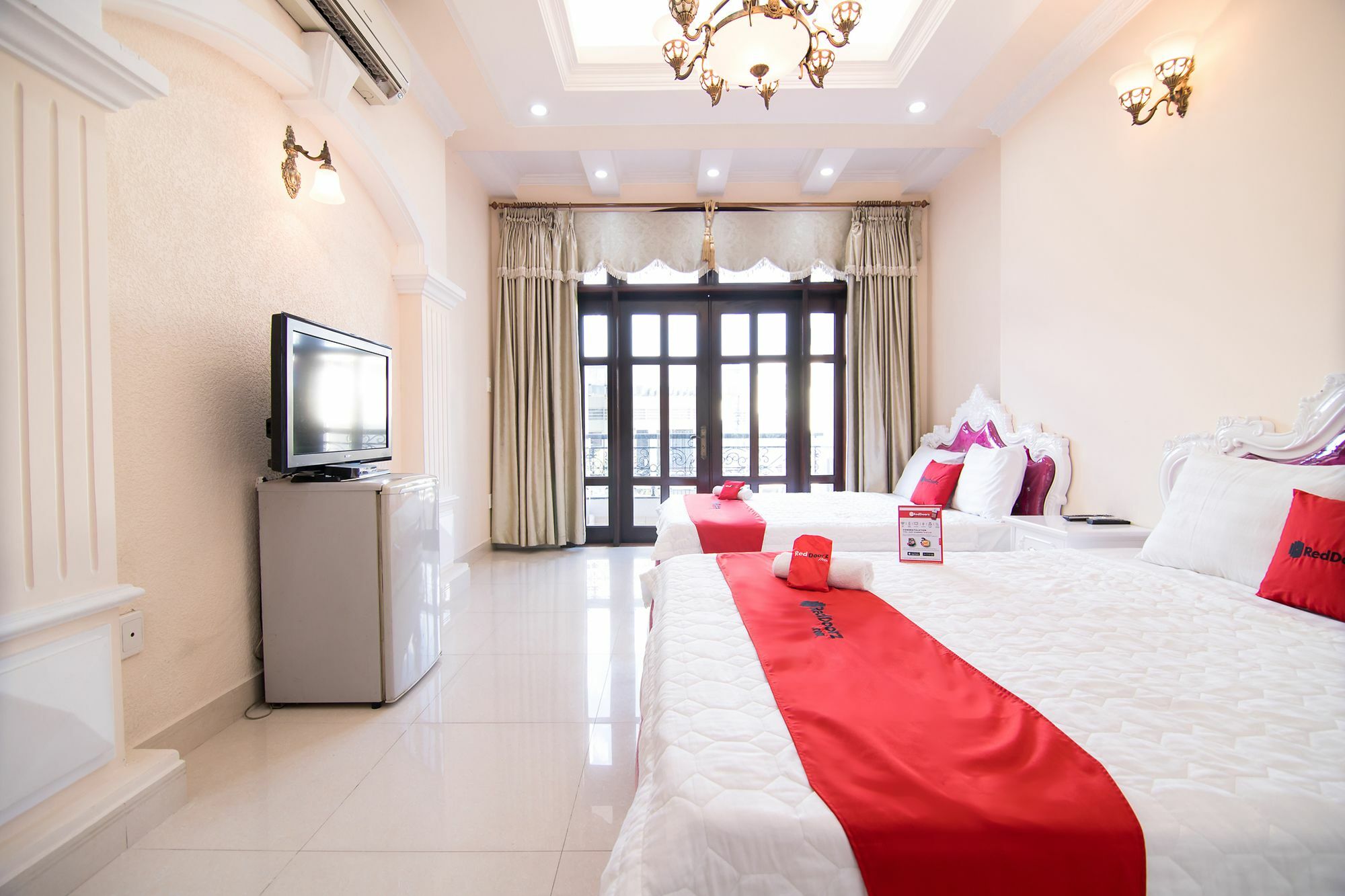Reddoorz Near Pico Plaza Cong Hoa Hotel Ho Chi Minh City Bagian luar foto